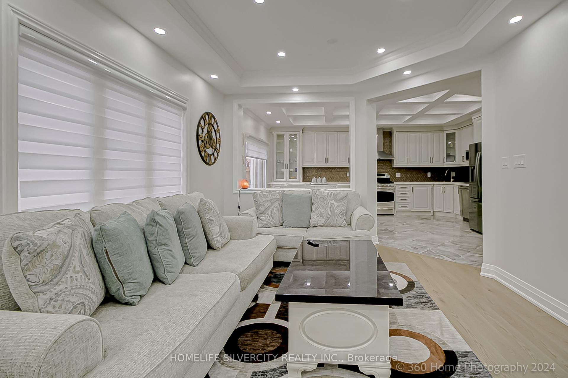 Photo 4 of 22 Dolly Varden Drive, Brampton, Sandringham-Wellington North — HOMEH
