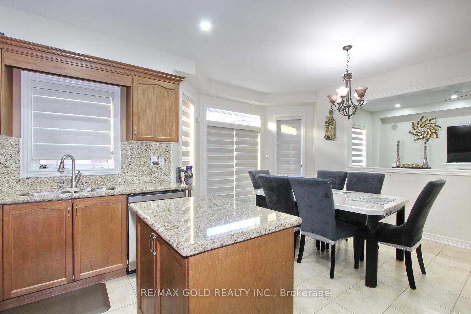 Photo 8 of 42 Strathdale Road, Brampton, Bram East — HOMEH