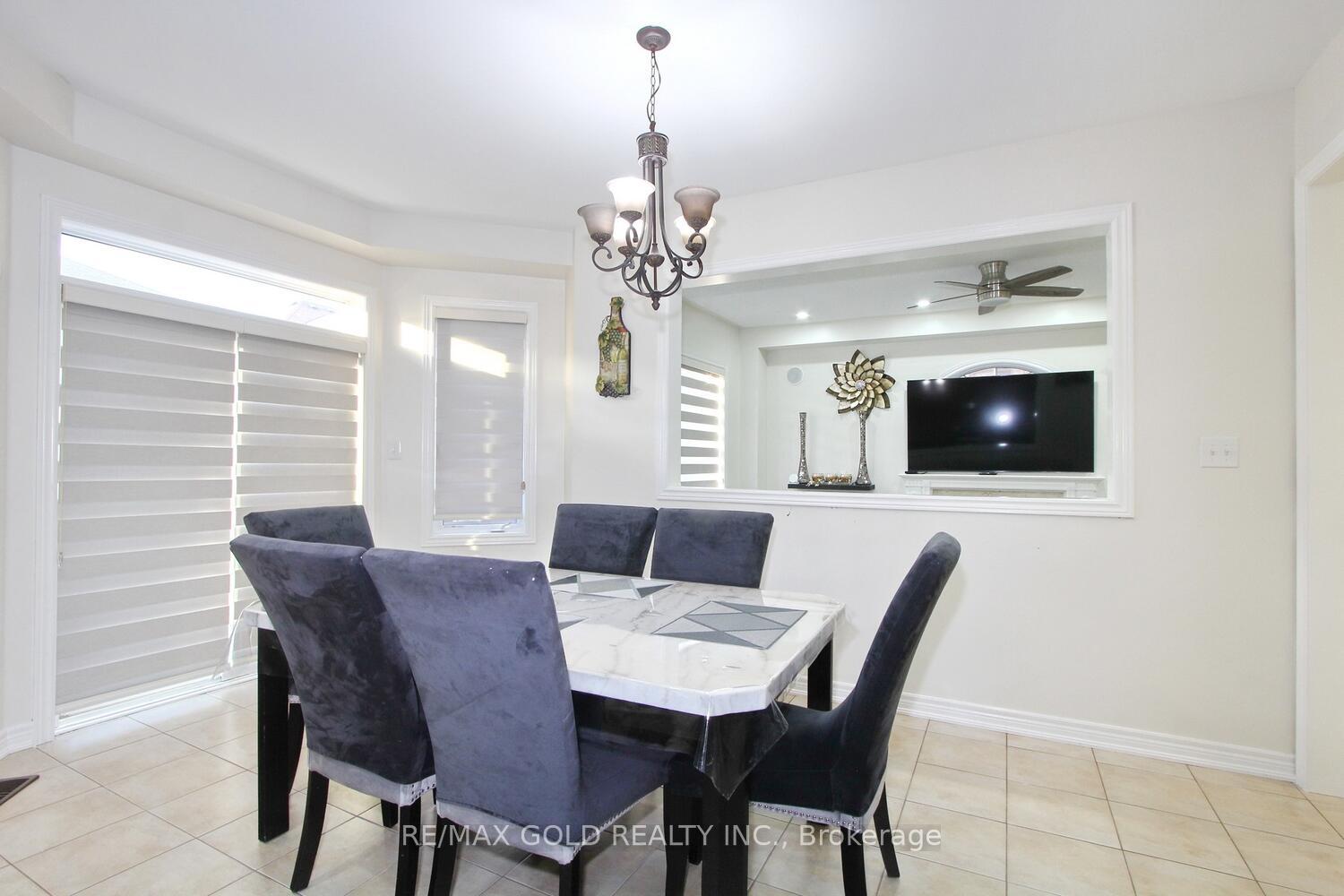 Photo 9 of 42 Strathdale Road, Brampton, Bram East — HOMEH