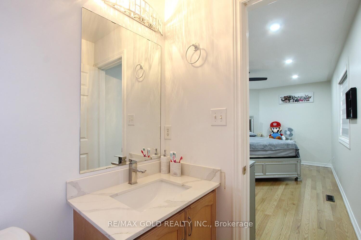 Photo 13 of 42 Strathdale Road, Brampton, Bram East — HOMEH
