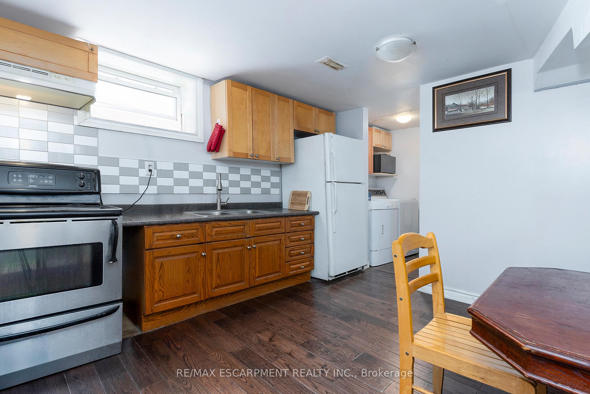 Photo 6 of 81 Limeridge Road W, Hamilton, Rolston — HOMEH