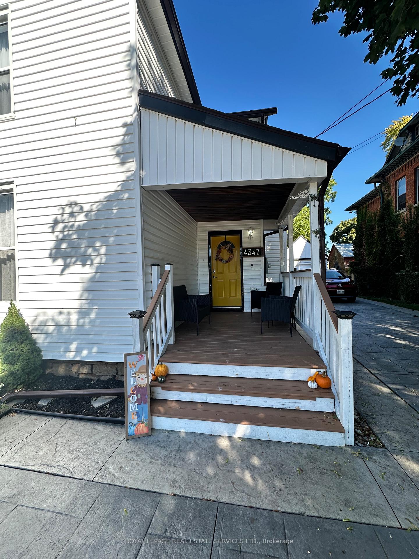 Front of 4347 Simcoe Street