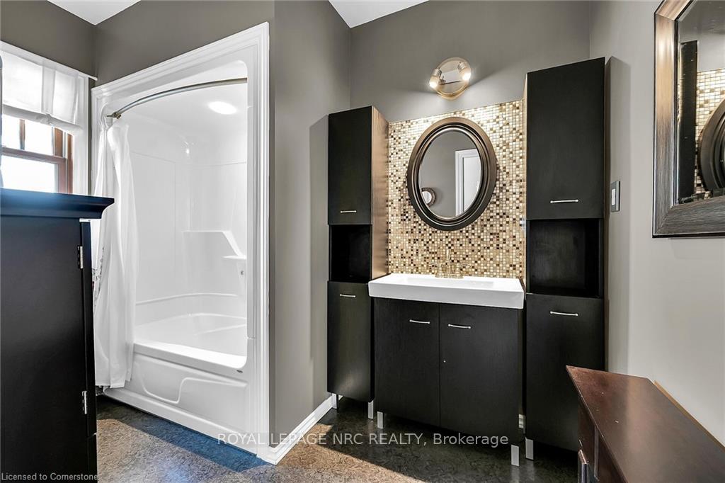 Photo 16 of 74 East 18th Street, Hamilton, Inch Park — HOMEH