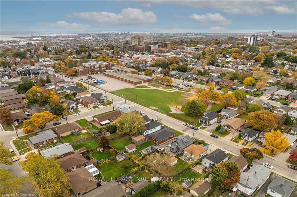 Photo 33 of 74 East 18th Street, Hamilton, Inch Park — HOMEH