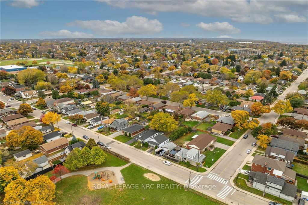 Photo 34 of 74 East 18th Street, Hamilton, Inch Park — HOMEH