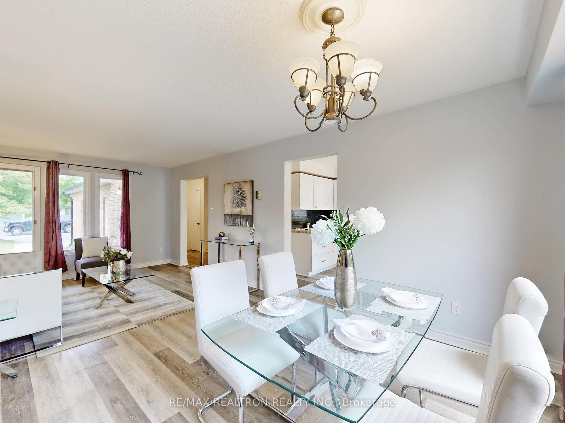 Photo 10 of 119 Garden Drive, Barrie, Allandale Heights — HOMEH