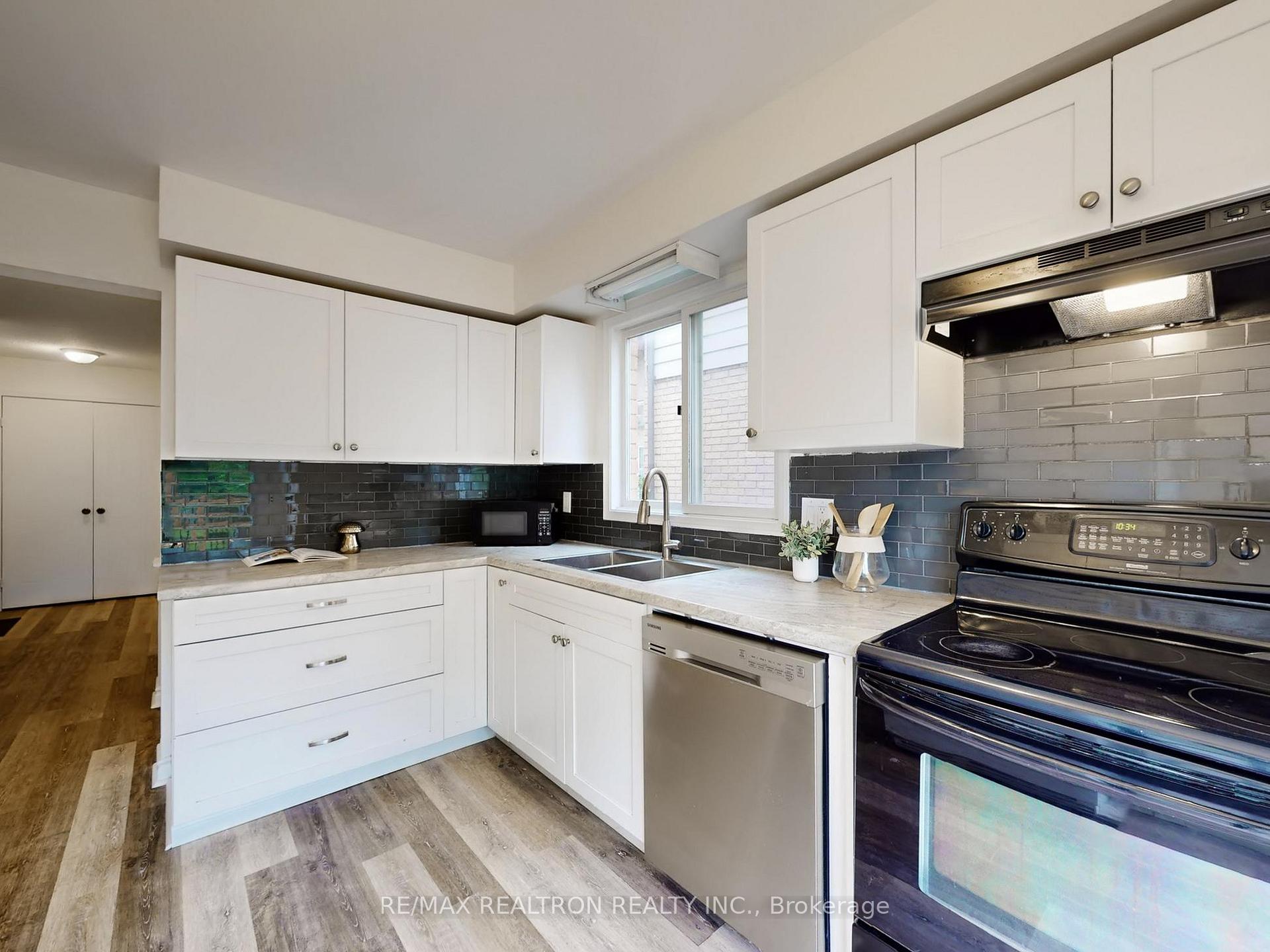 Photo 12 of 119 Garden Drive, Barrie, Allandale Heights — HOMEH
