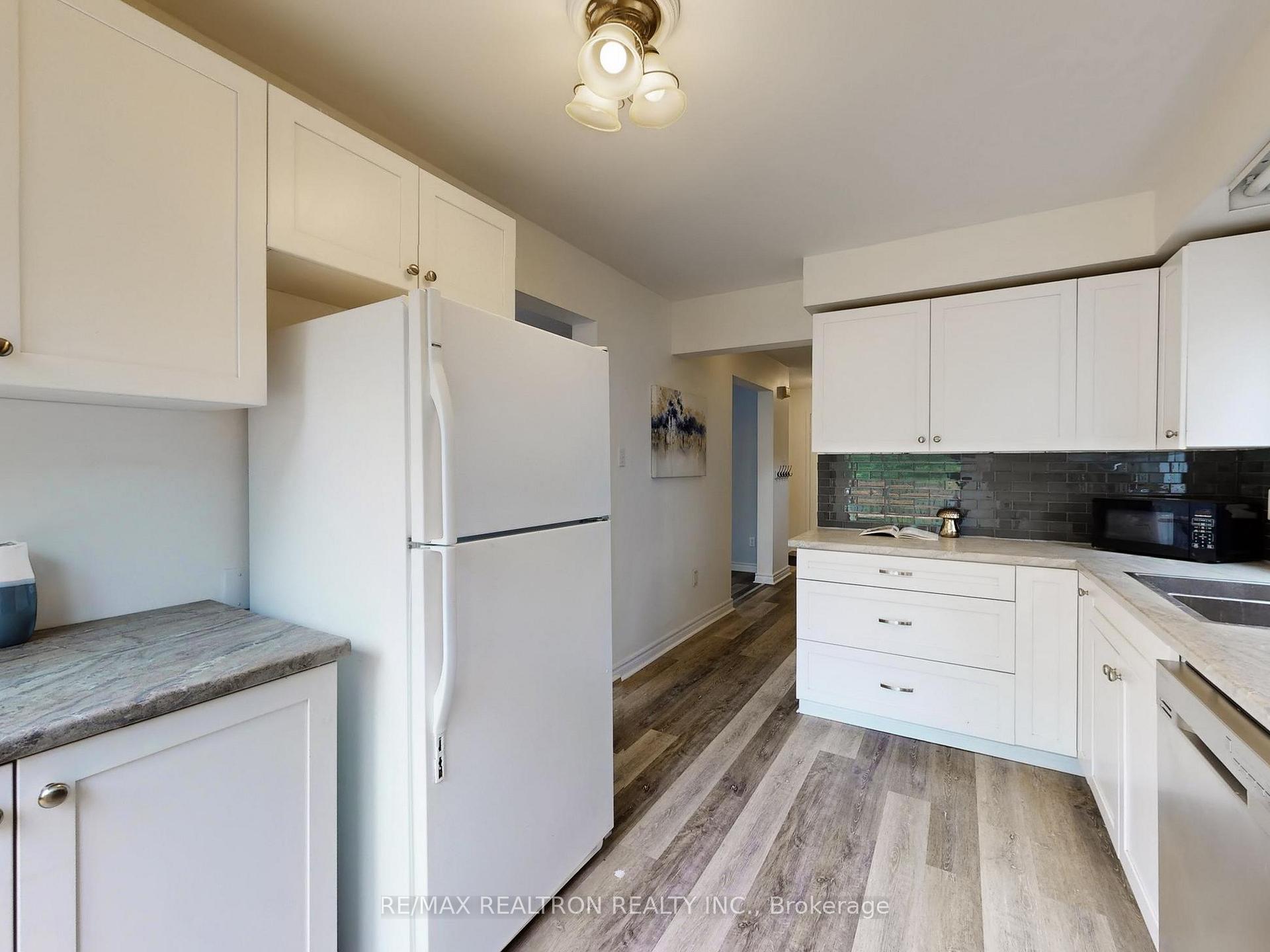 Photo 14 of 119 Garden Drive, Barrie, Allandale Heights — HOMEH