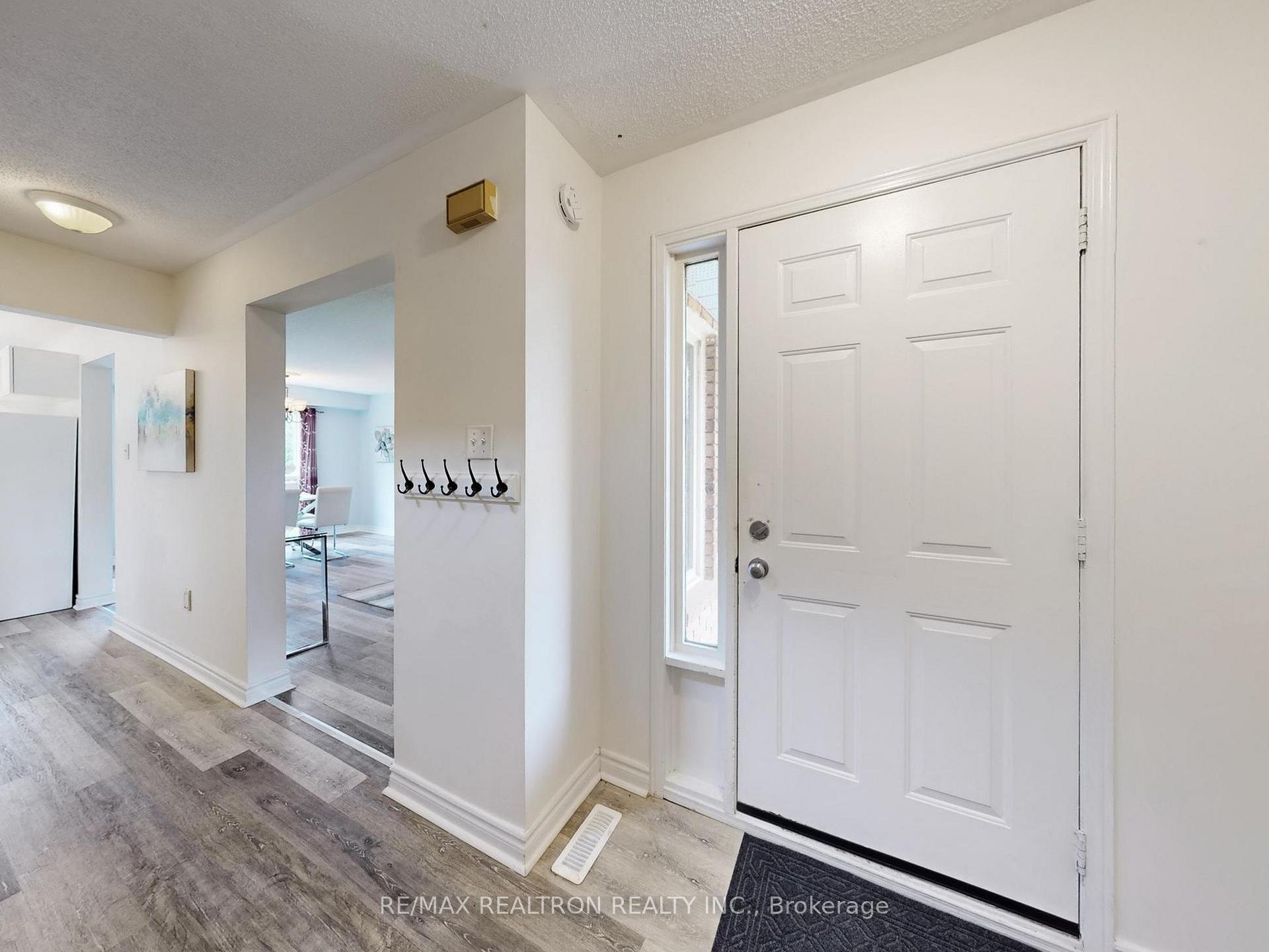 Photo 17 of 119 Garden Drive, Barrie, Allandale Heights — HOMEH