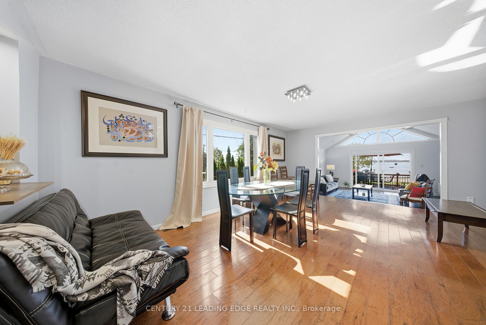 Photo 12 of 55 Lake Drive N, Georgina, Historic Lakeshore Communities — HOMEH