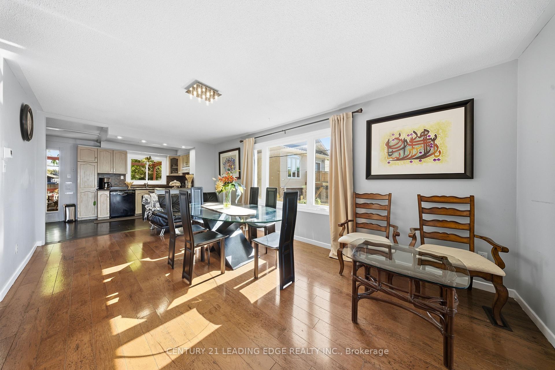 Photo 9 of 55 Lake Drive N, Georgina, Historic Lakeshore Communities — HOMEH