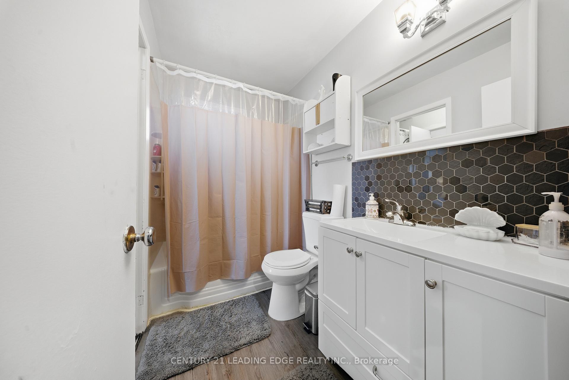 Photo 14 of 55 Lake Drive N, Georgina, Historic Lakeshore Communities — HOMEH