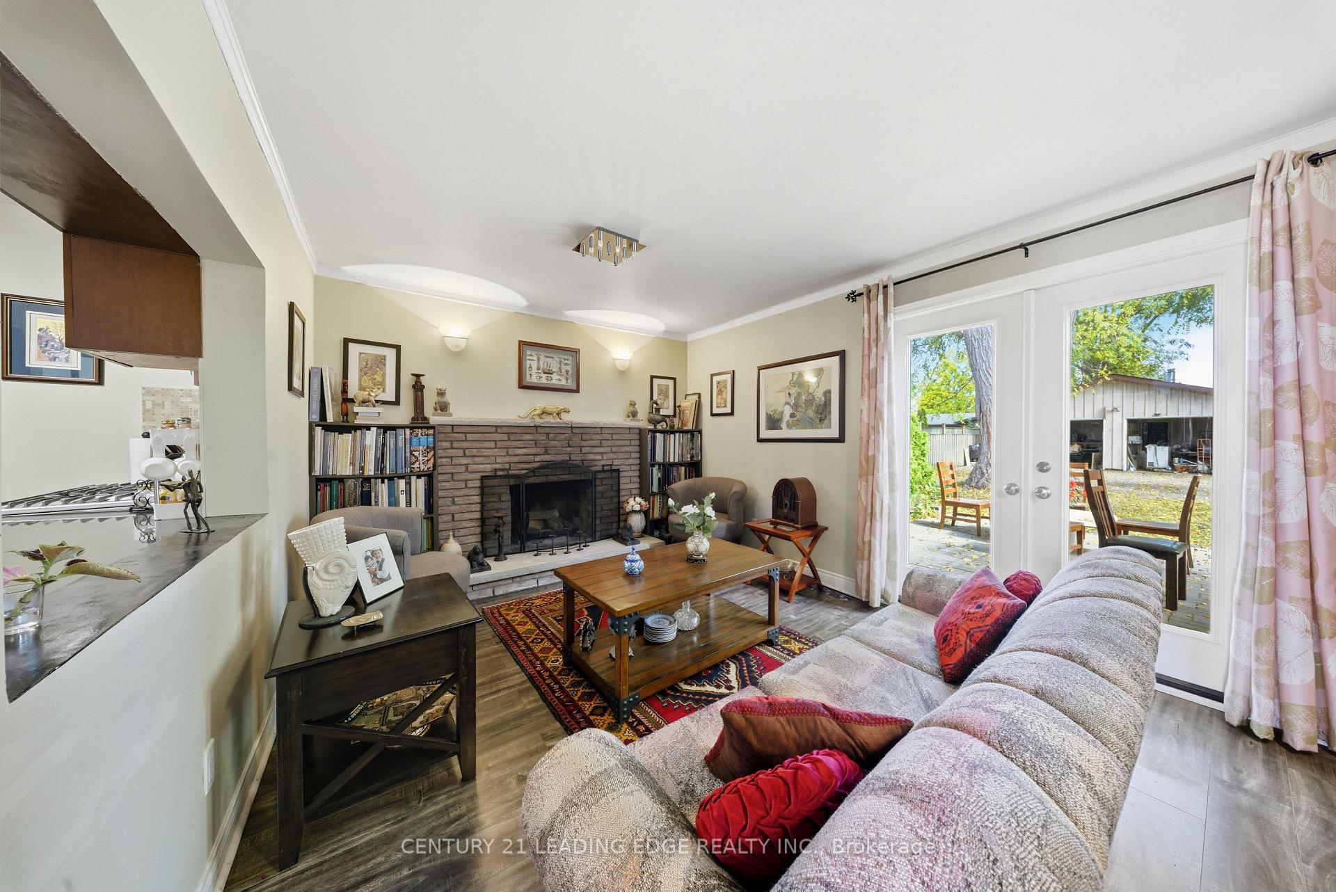 Photo 26 of 55 Lake Drive N, Georgina, Historic Lakeshore Communities — HOMEH