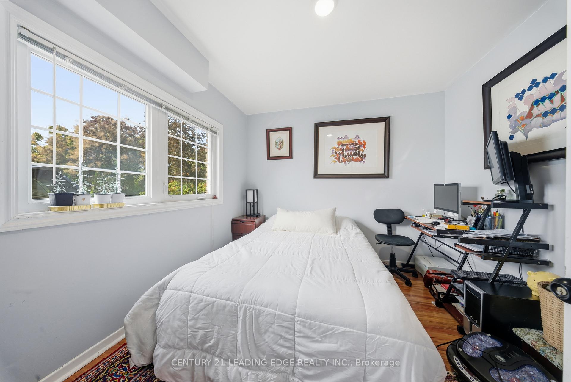 Photo 28 of 55 Lake Drive N, Georgina, Historic Lakeshore Communities — HOMEH