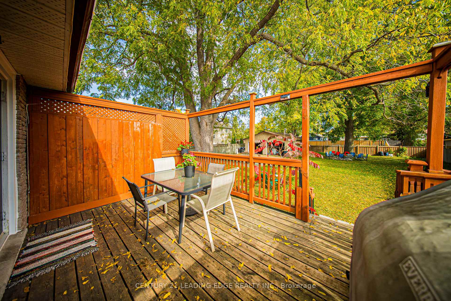 Photo 29 of 55 Lake Drive N, Georgina, Historic Lakeshore Communities — HOMEH