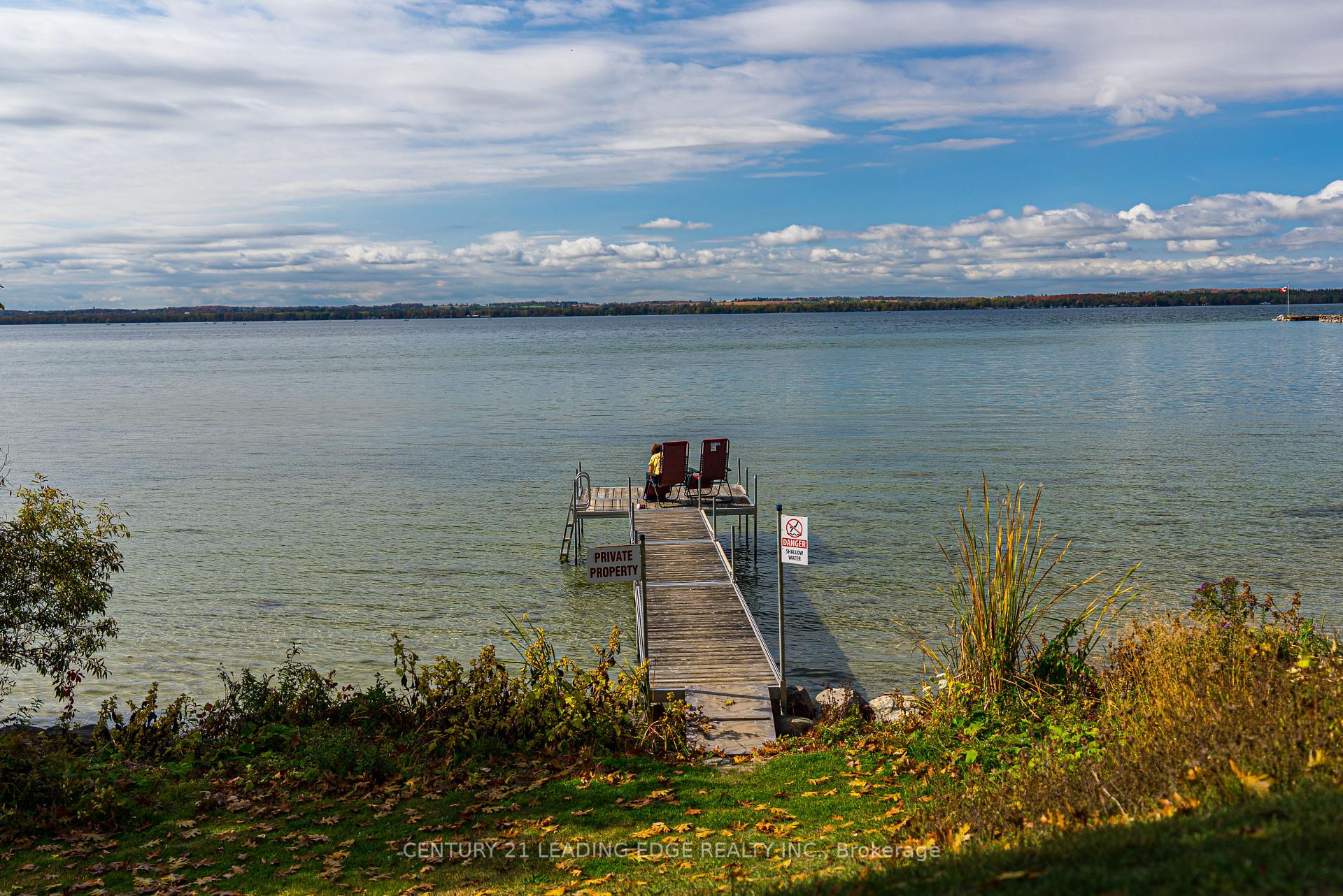 Photo 31 of 55 Lake Drive N, Georgina, Historic Lakeshore Communities — HOMEH