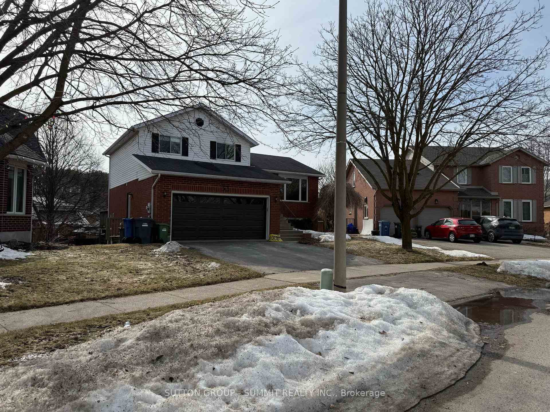 Photo 2 of Unit upper level, 33 Freshmeadow Way, Guelph, Willow West/Sugarbush/West Acres — HOMEH