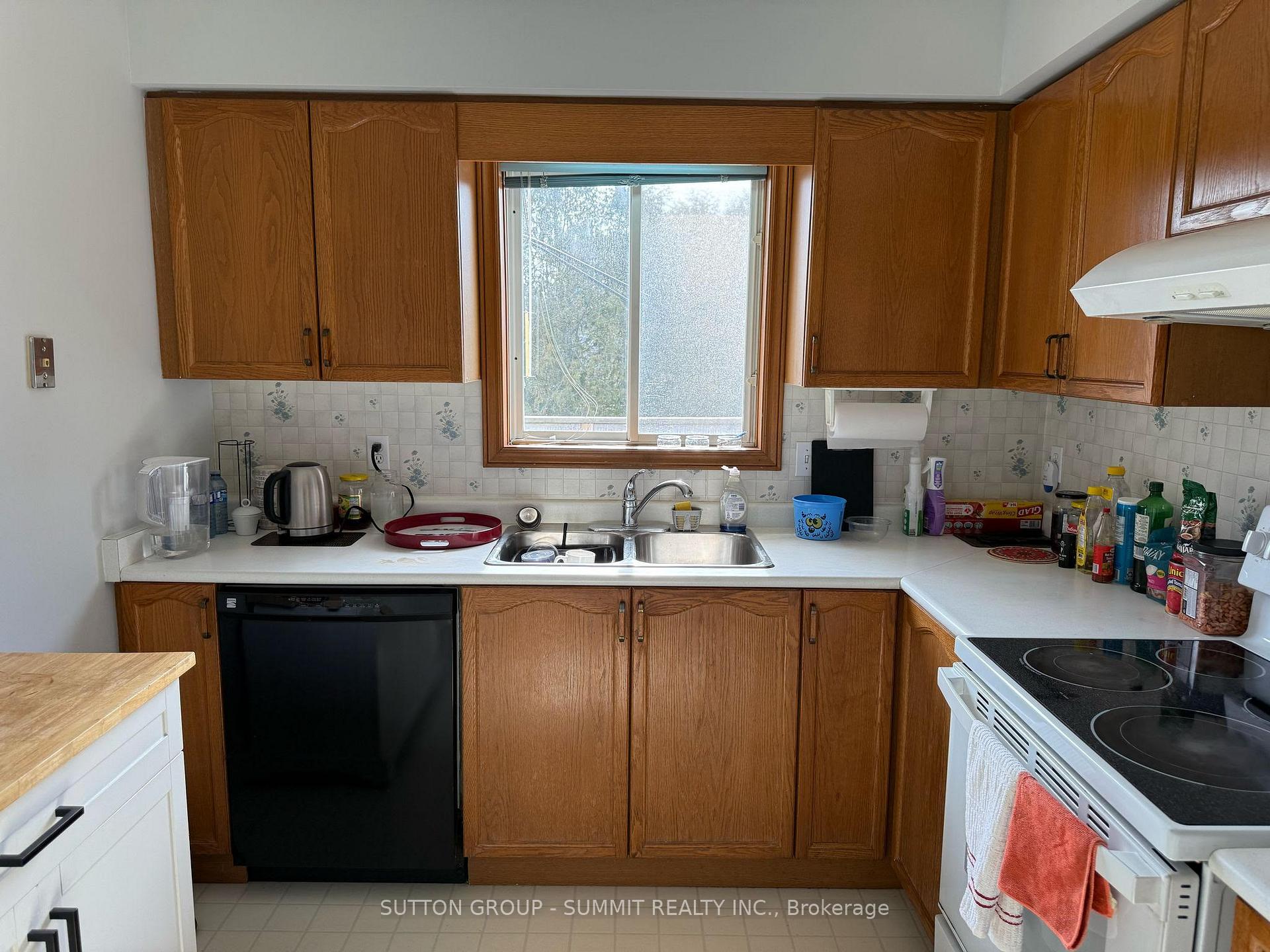 Photo 4 of Unit upper level, 33 Freshmeadow Way, Guelph, Willow West/Sugarbush/West Acres — HOMEH