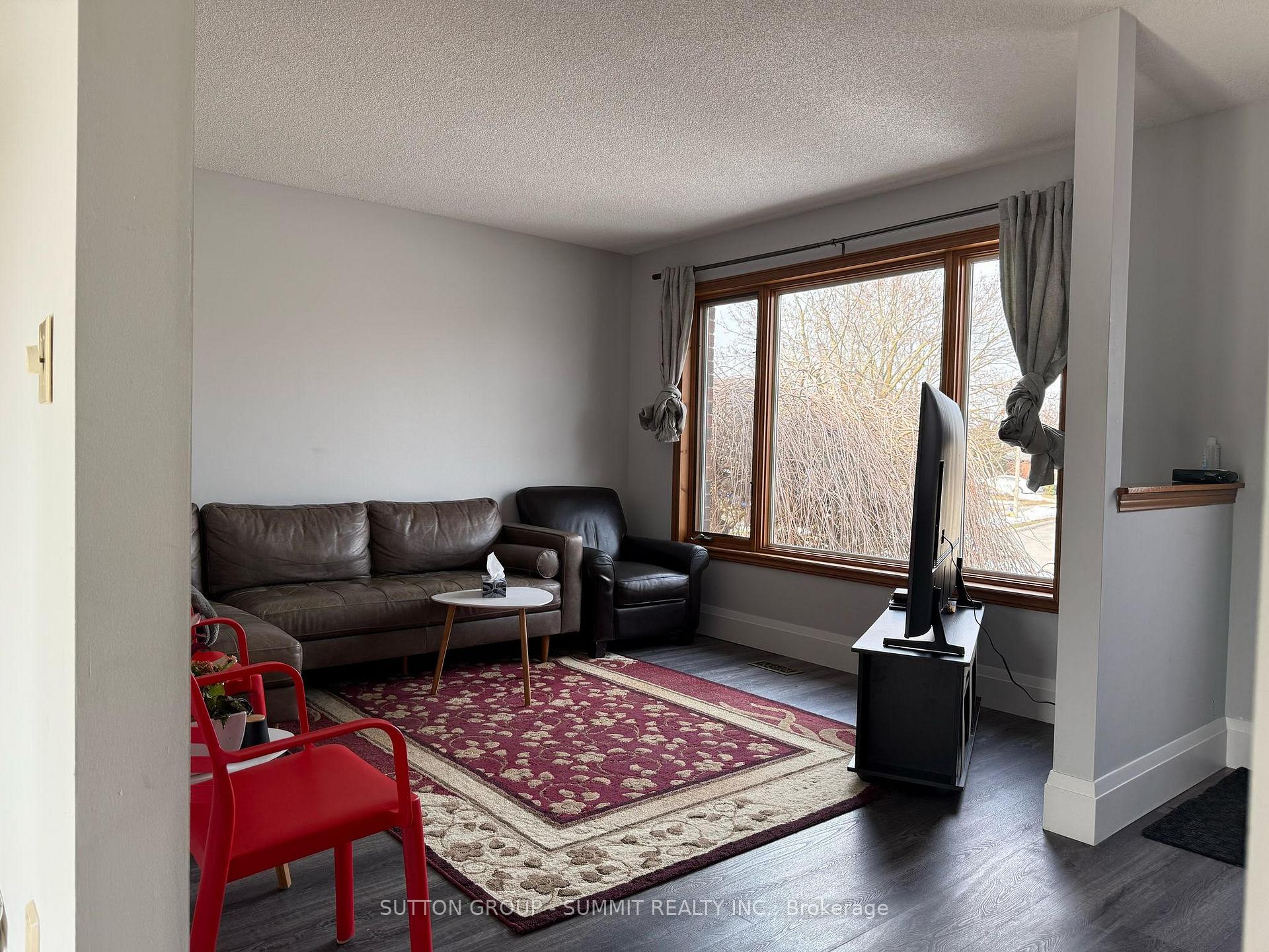 Photo 5 of Unit upper level, 33 Freshmeadow Way, Guelph, Willow West/Sugarbush/West Acres — HOMEH