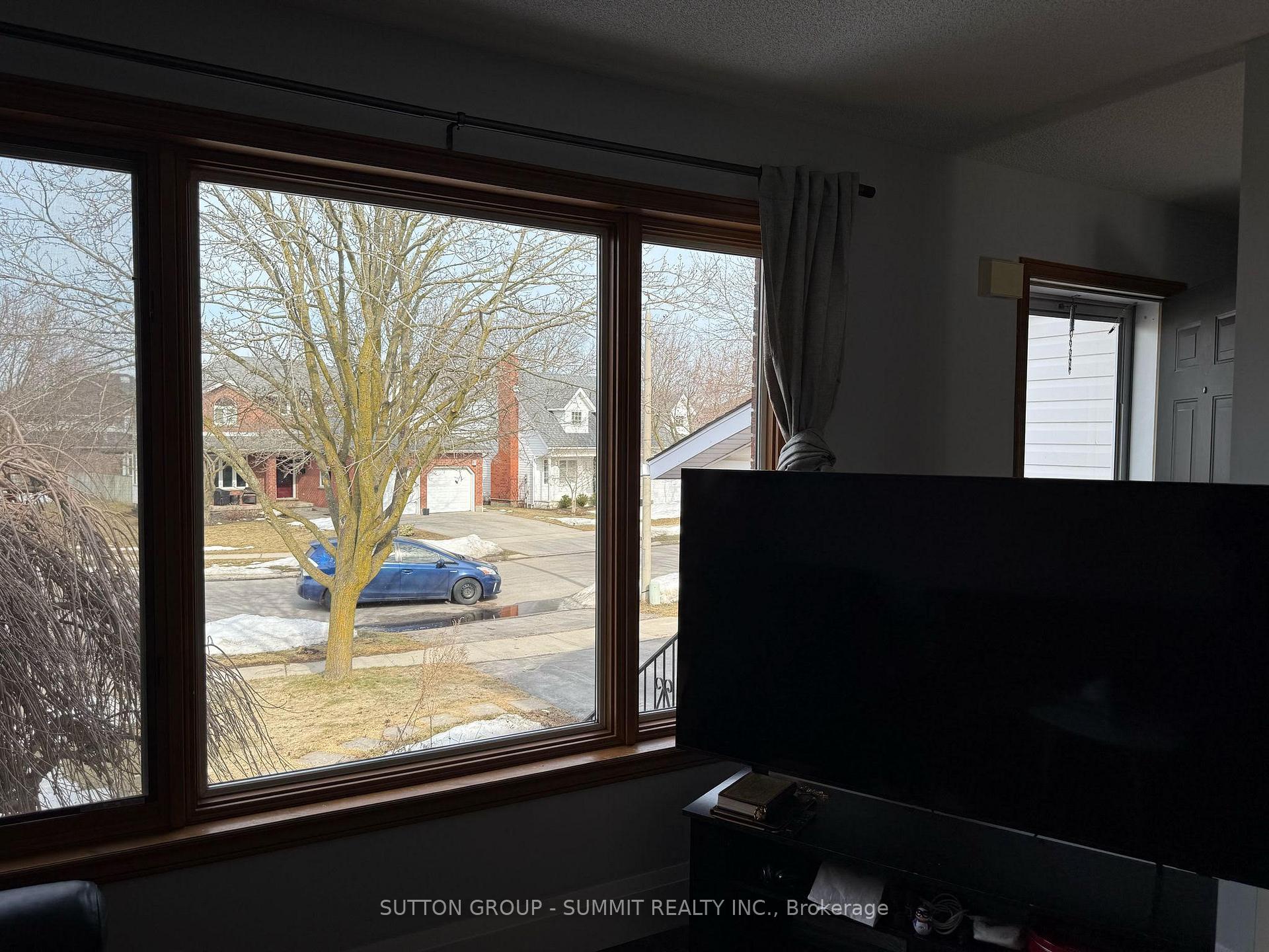 Photo 7 of Unit upper level, 33 Freshmeadow Way, Guelph, Willow West/Sugarbush/West Acres — HOMEH