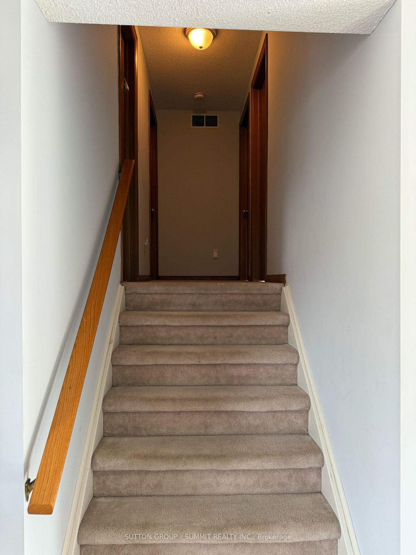 Photo 8 of Unit upper level, 33 Freshmeadow Way, Guelph, Willow West/Sugarbush/West Acres — HOMEH