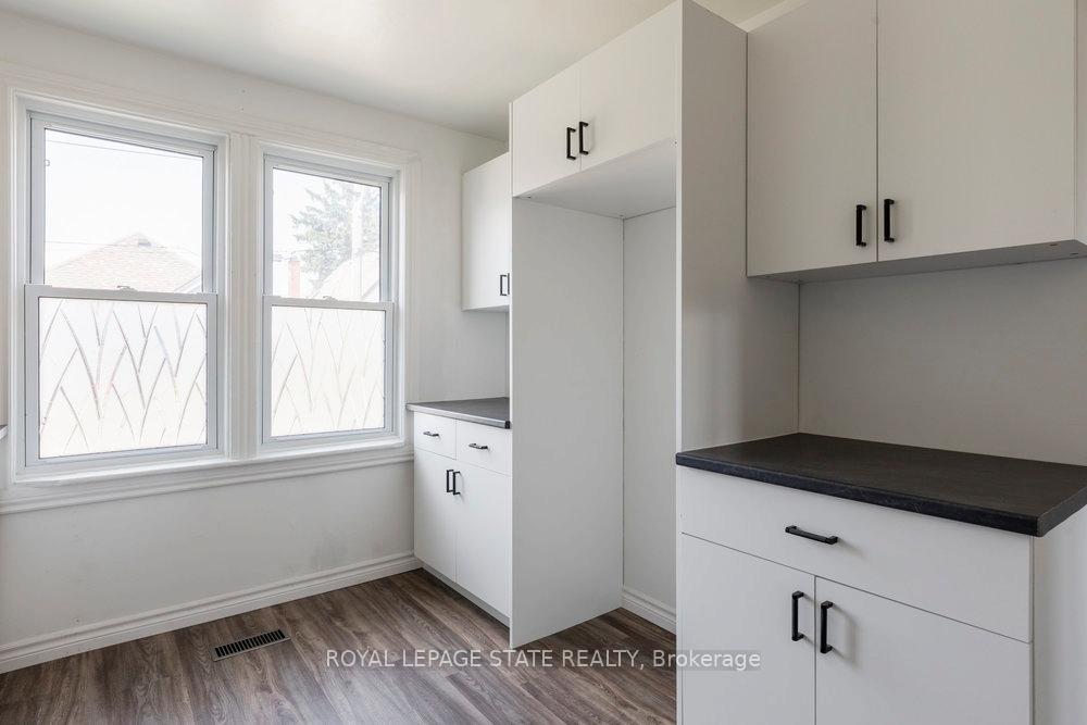 Photo 23 of 14 Allan Avenue, Hamilton, Homeside — HOMEH
