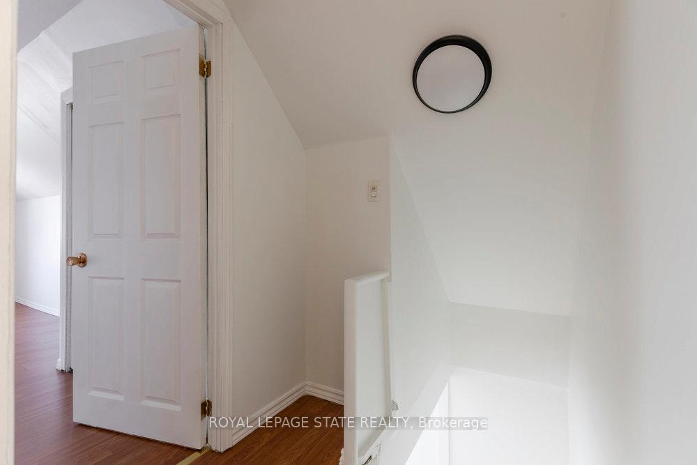 Photo 34 of 14 Allan Avenue, Hamilton, Homeside — HOMEH