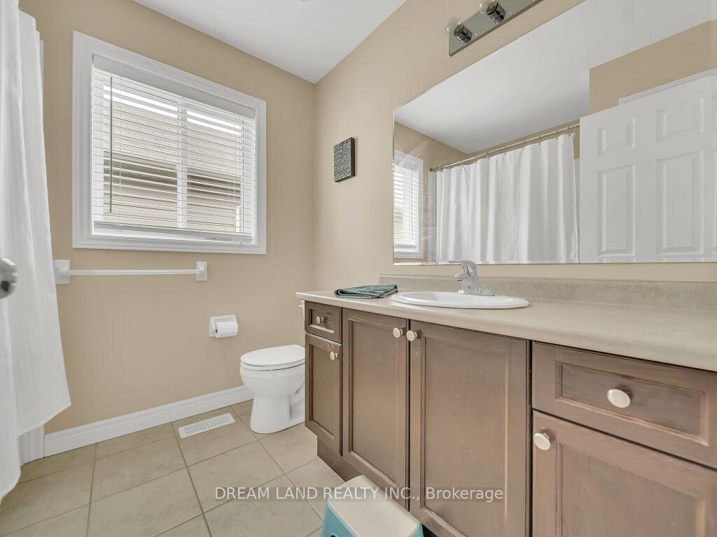 Photo 15 of 11 Schiedel Drive, Guelph, Victoria North — HOMEH