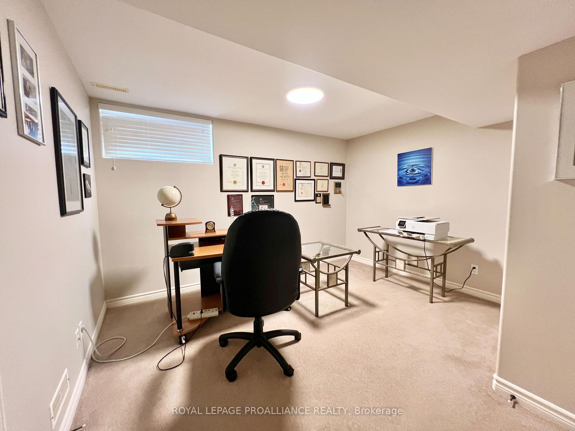 Photo 19 of 43 Chelsea Crescent, Belleville, Thurlow Ward — HOMEH