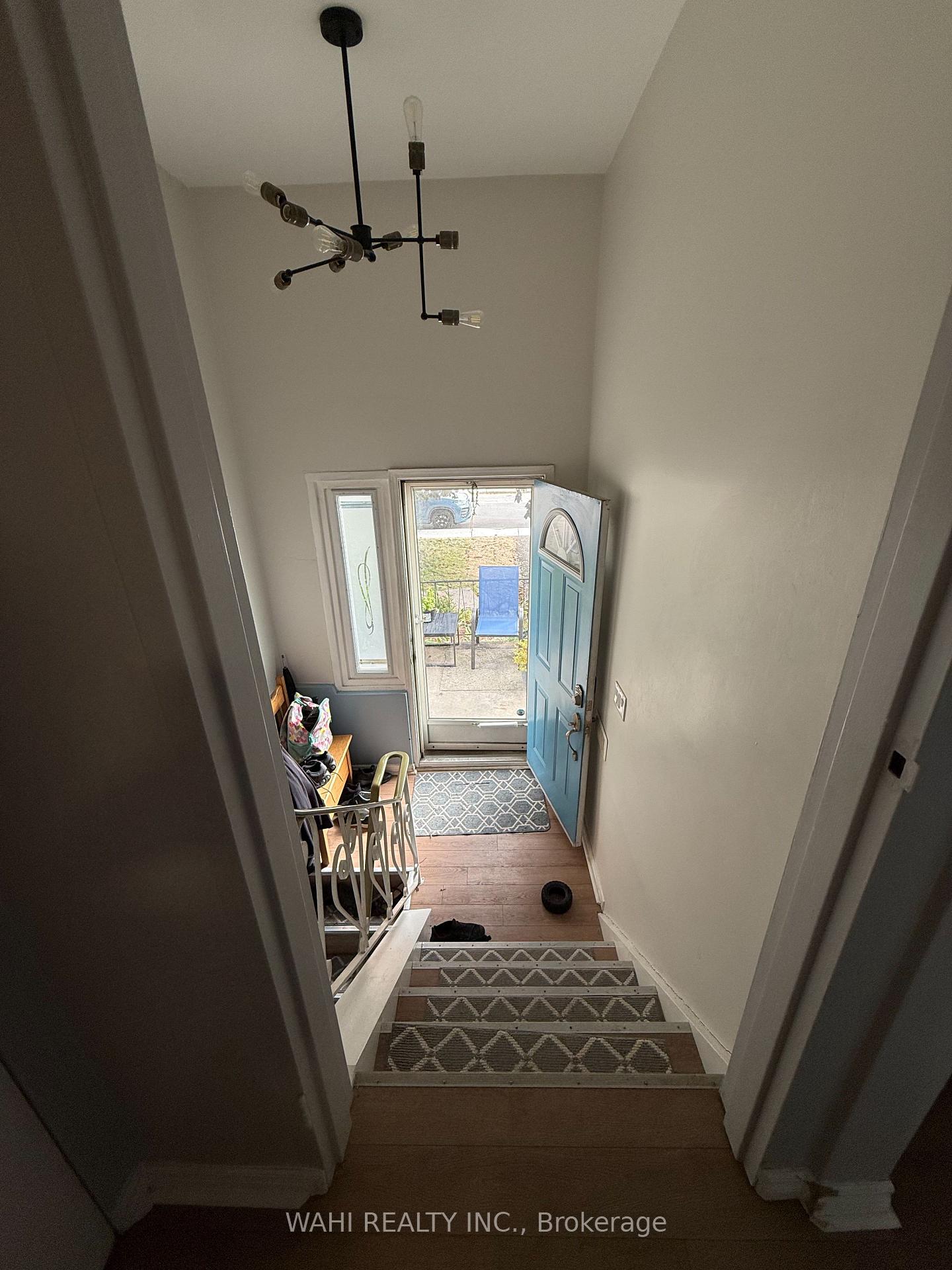 Photo 6 of Unit UNIT 1, 255 Carson Drive W, Hamilton, Lisgar — HOMEH