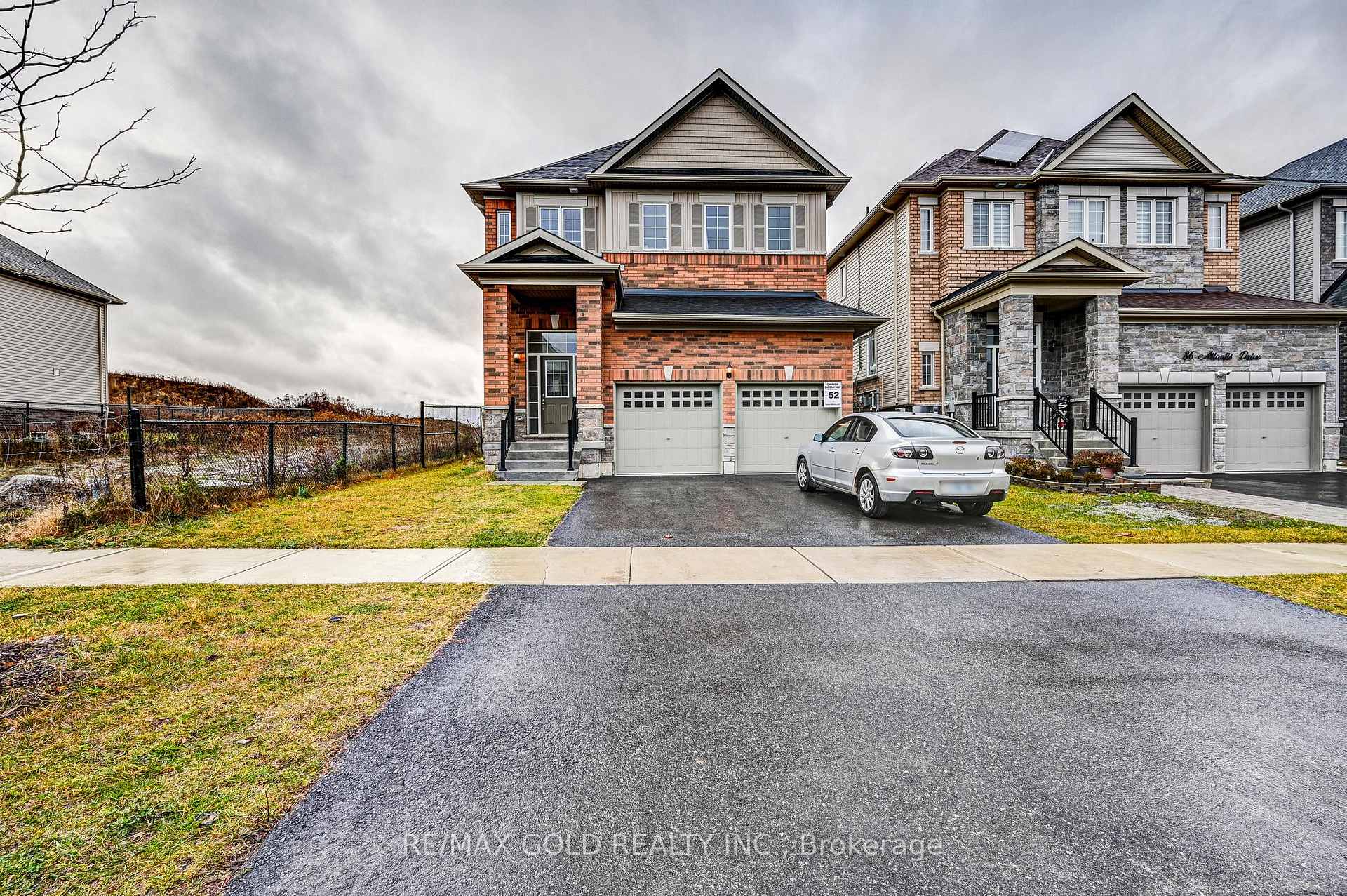 Front of 84 Atlantis Drive W