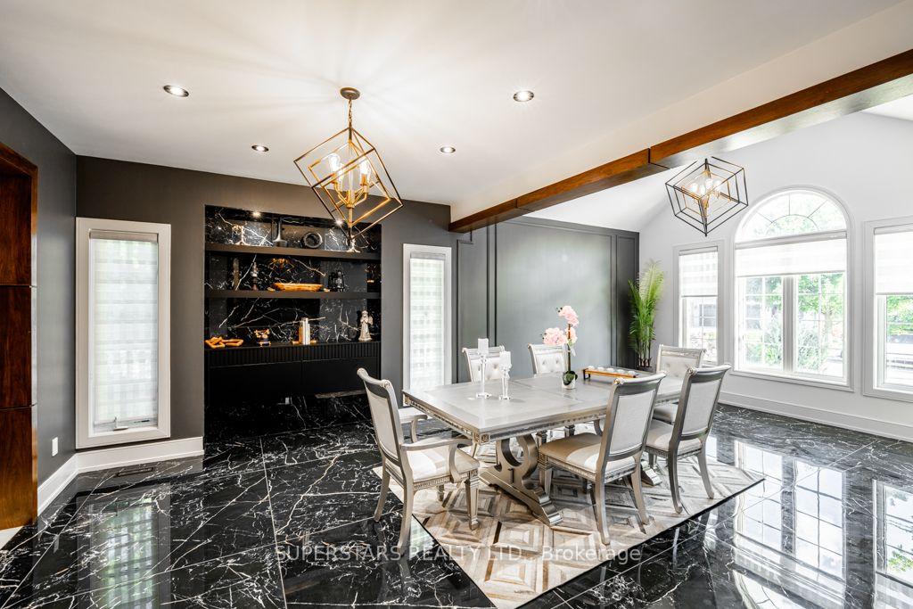 Photo 10 of 343 Athabasca Drive, Vaughan, Rural Vaughan — HOMEH
