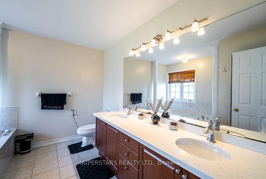 Photo 25 of 343 Athabasca Drive, Vaughan, Rural Vaughan — HOMEH