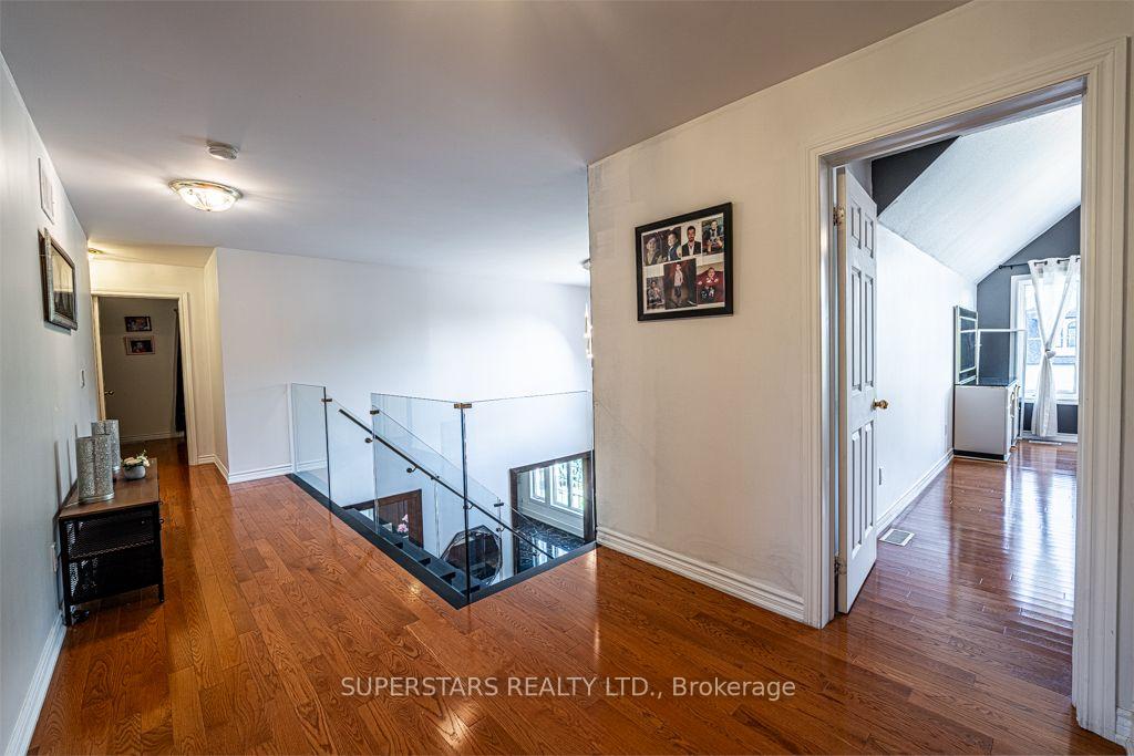Photo 29 of 343 Athabasca Drive, Vaughan, Rural Vaughan — HOMEH