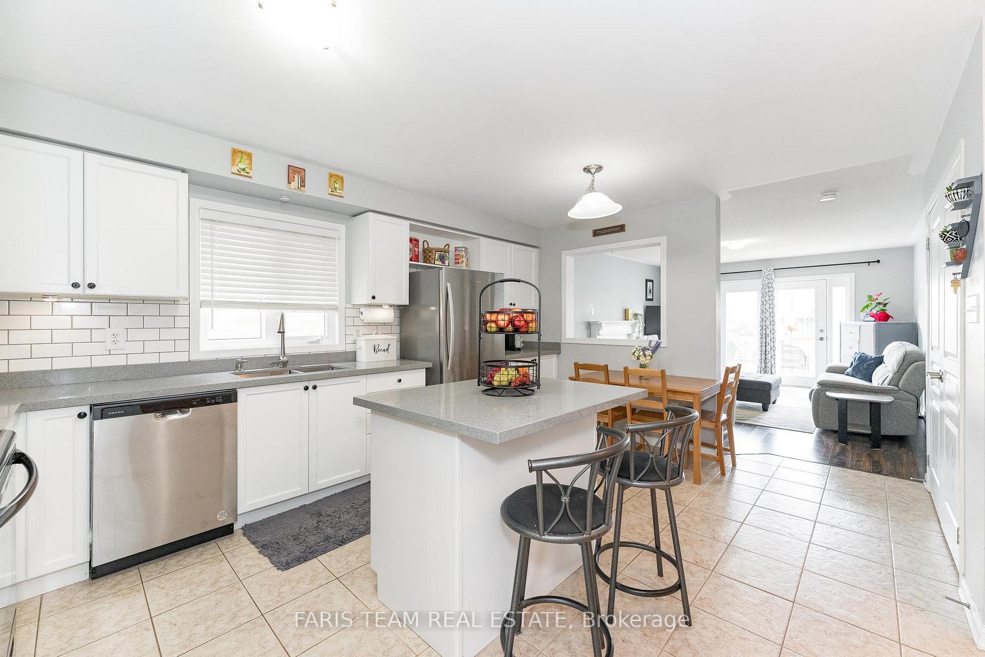 Photo 4 of 4 Callander Crescent, New Tecumseth, Alliston — HOMEH