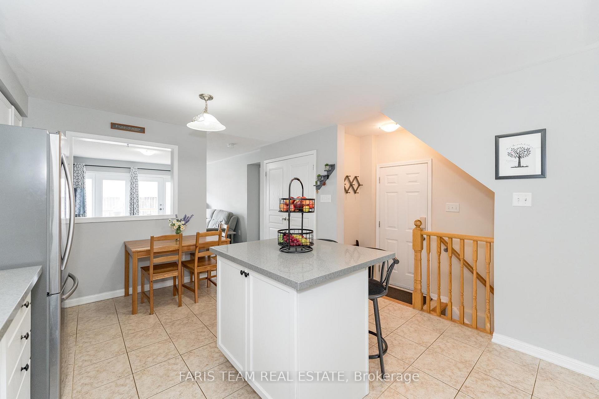Photo 6 of 4 Callander Crescent, New Tecumseth, Alliston — HOMEH