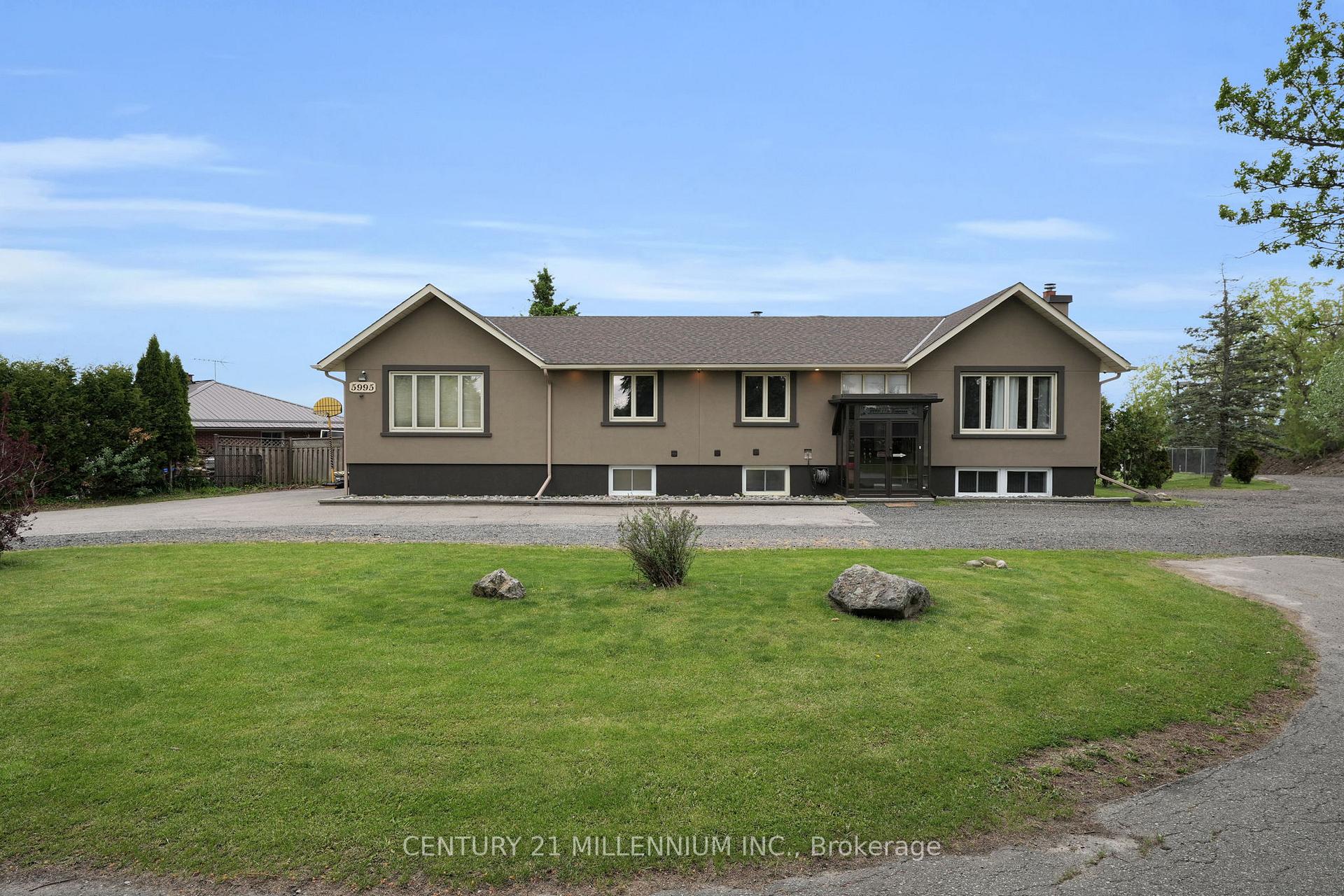 Front of 5995 17th Side Road