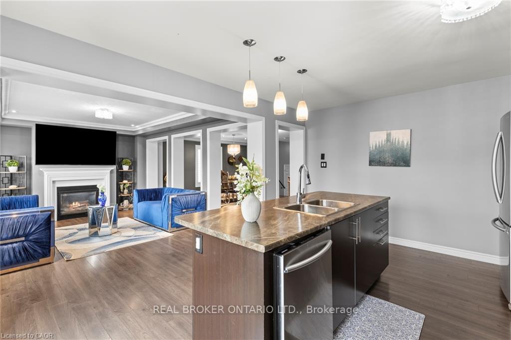 Photo 8 of 14 Carroll Lane, Brantford — HOMEH