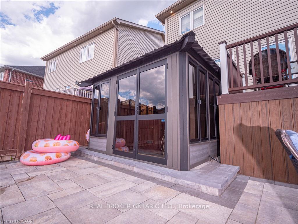 Photo 25 of 14 Carroll Lane, Brantford — HOMEH