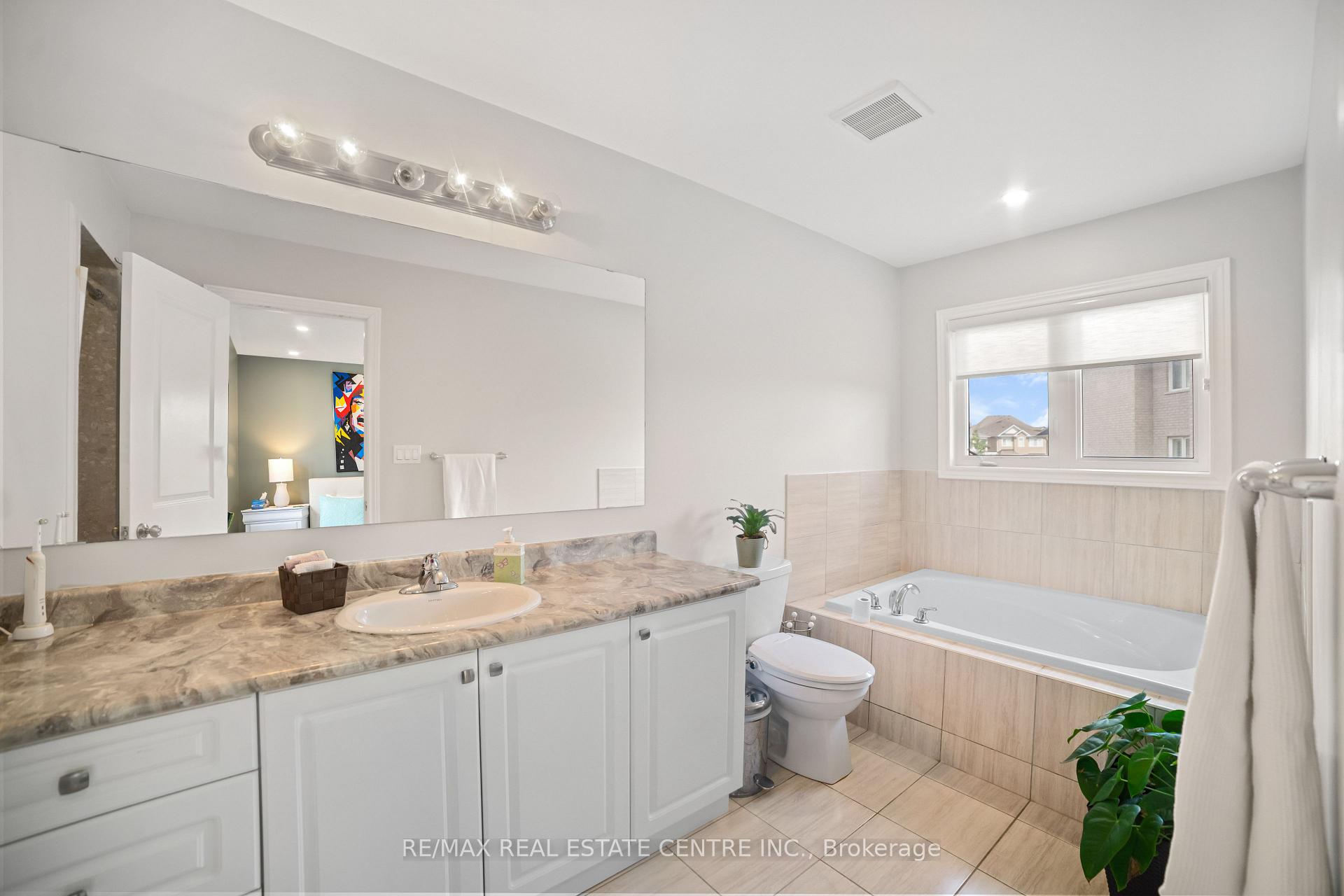 Photo 25 of 1106 Cactus Crescent, Pickering, Rural Pickering — HOMEH