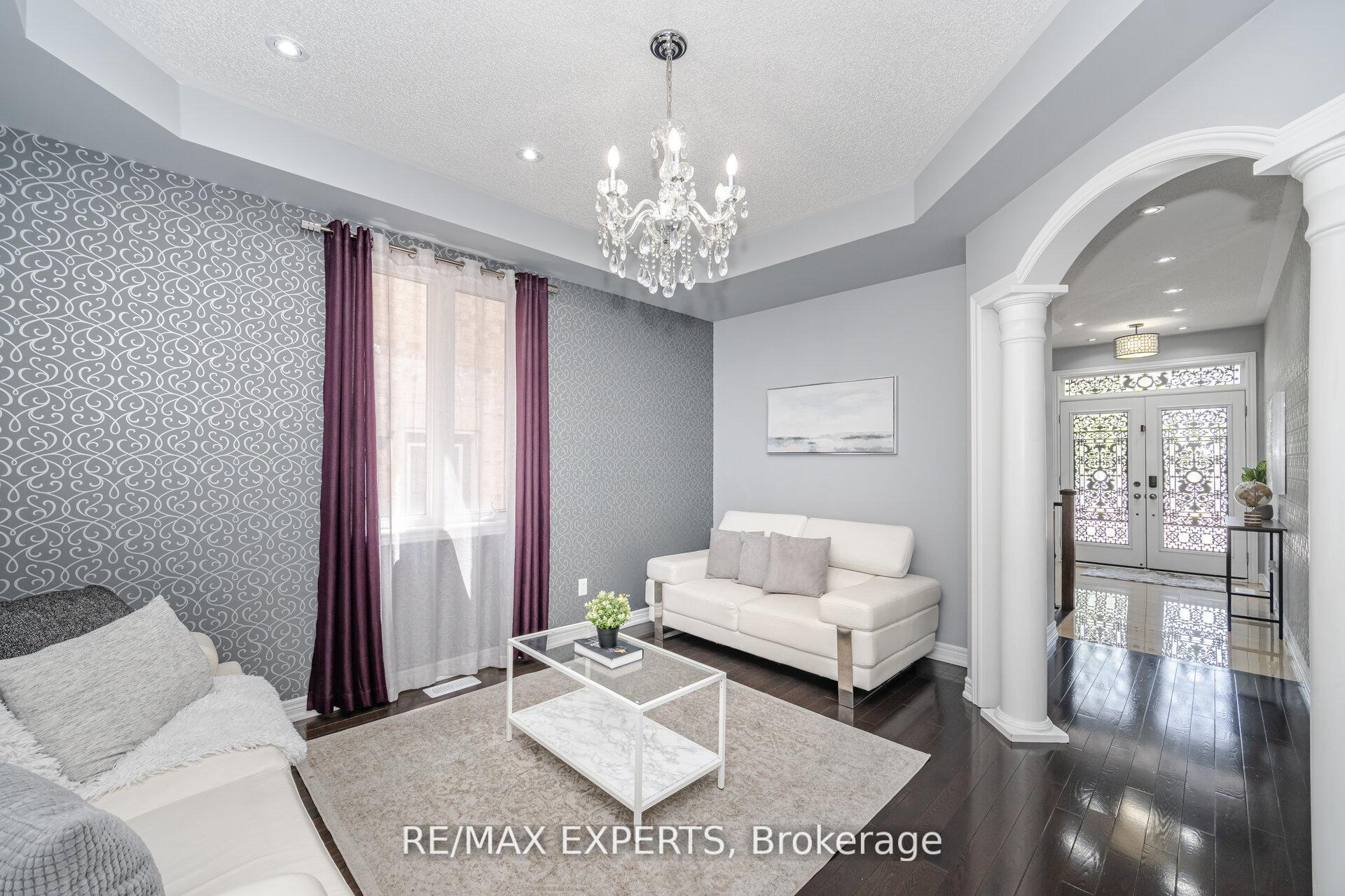 Photo 6 of 75 Durango Drive, Brampton, Credit Valley — HOMEH