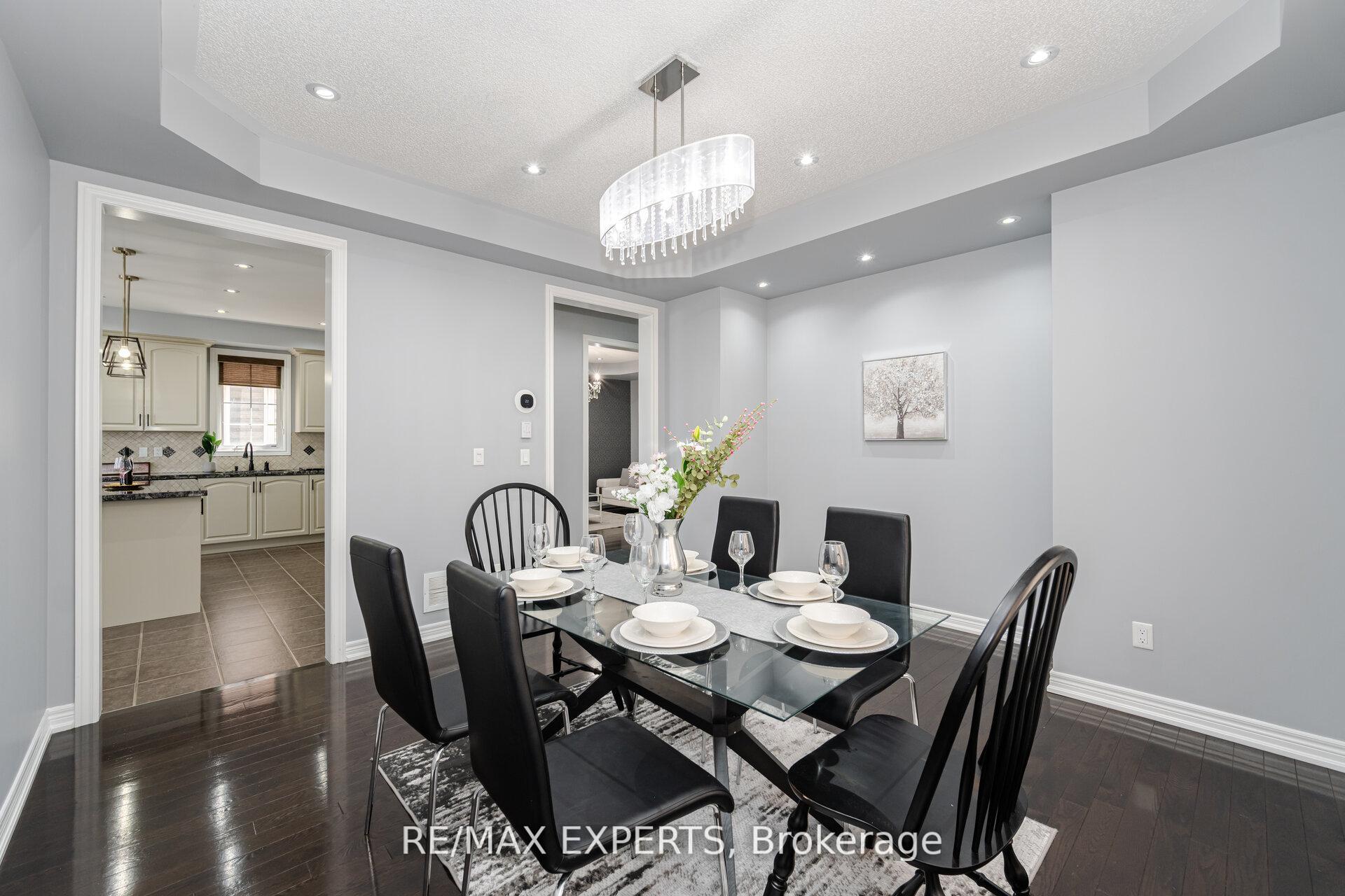 Photo 12 of 75 Durango Drive, Brampton, Credit Valley — HOMEH