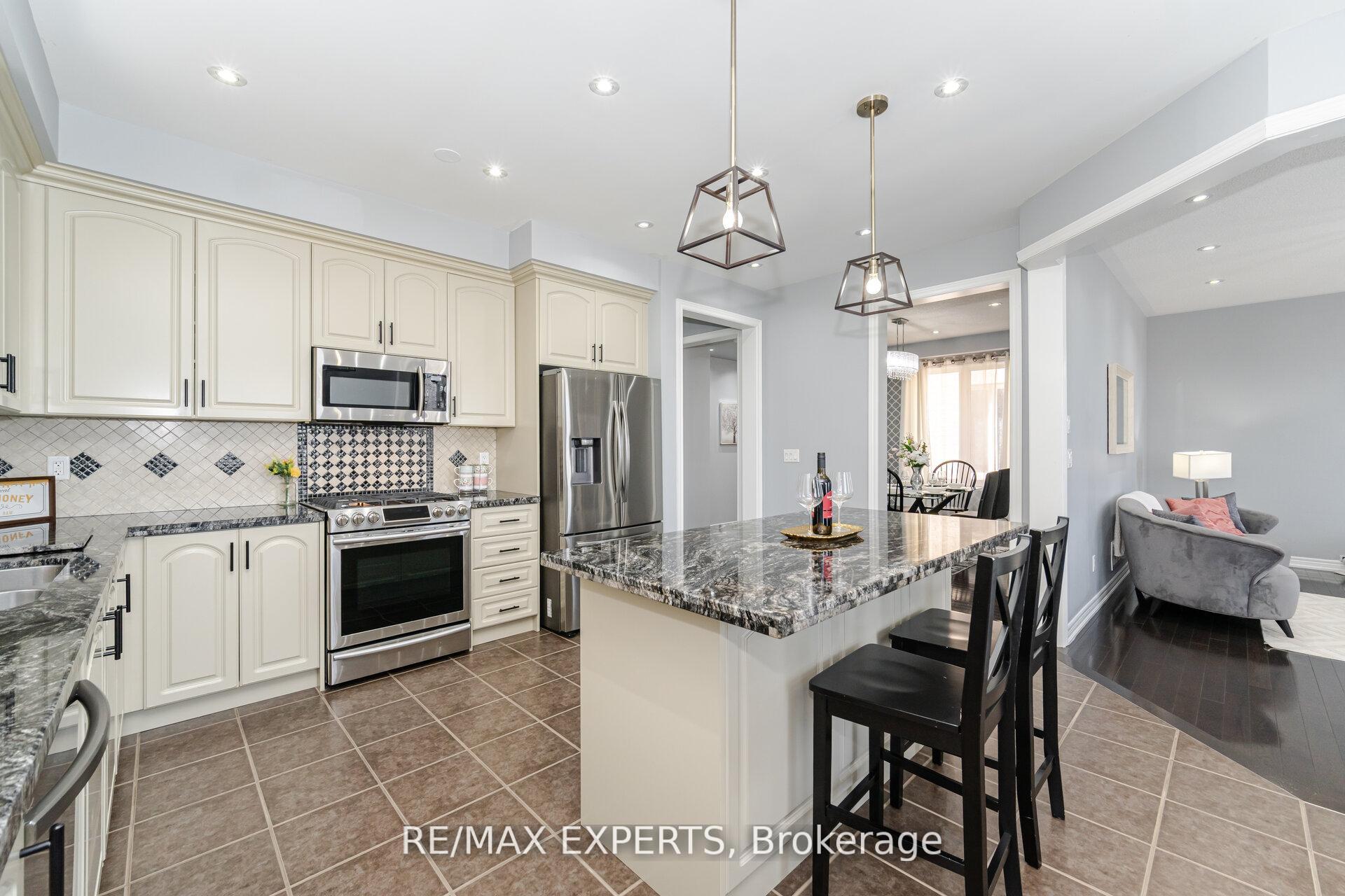 Photo 16 of 75 Durango Drive, Brampton, Credit Valley — HOMEH