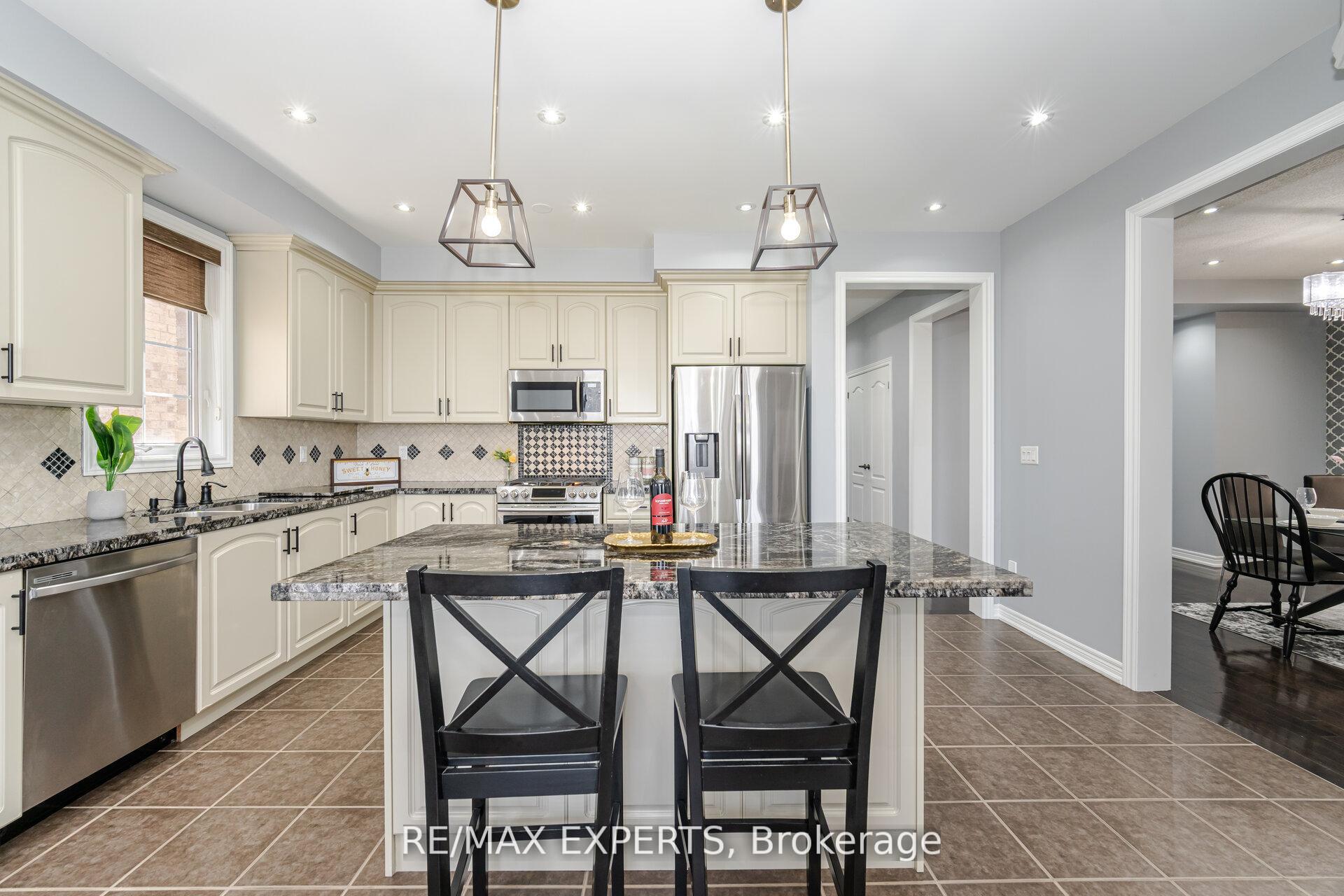 Photo 17 of 75 Durango Drive, Brampton, Credit Valley — HOMEH