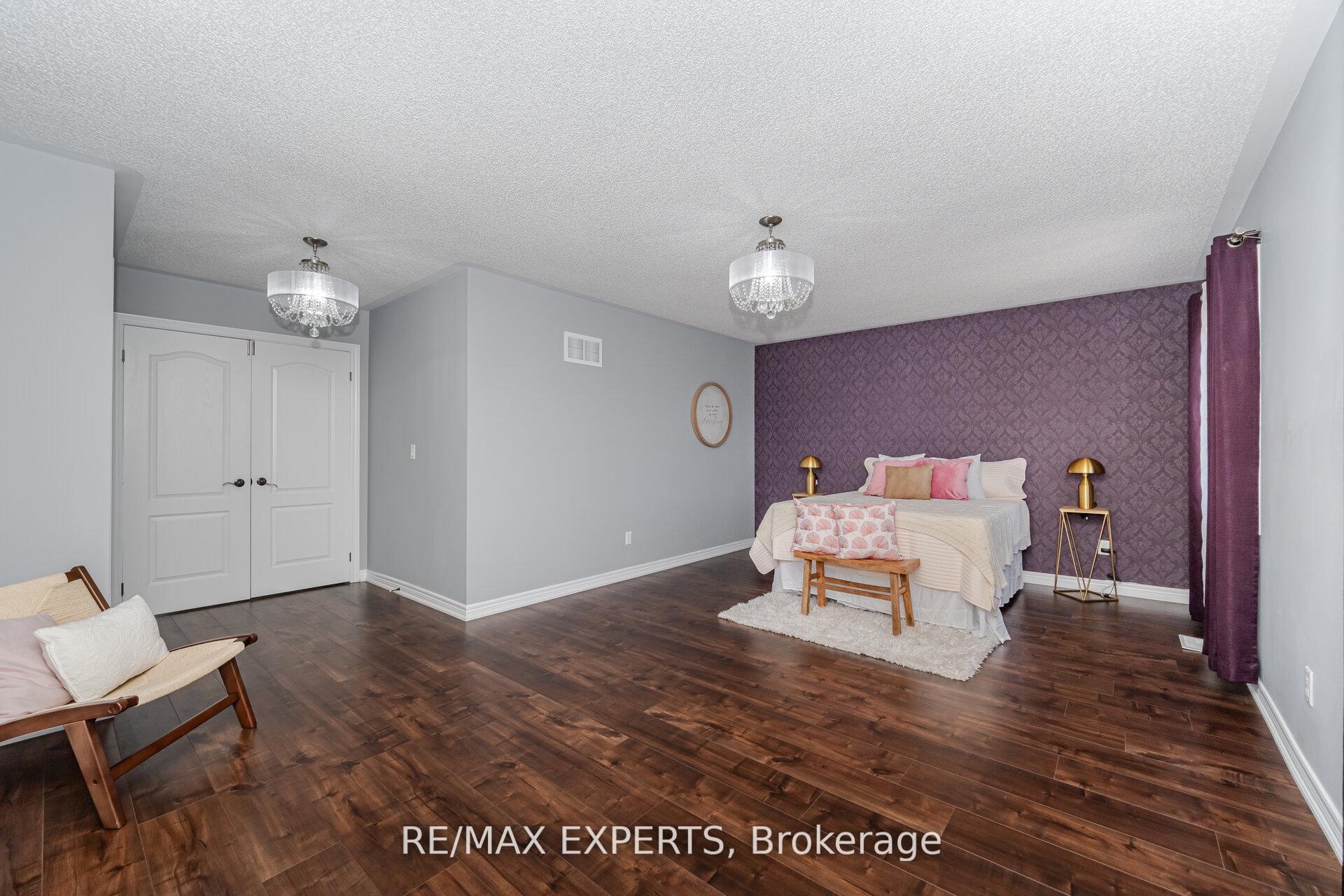 Photo 35 of 75 Durango Drive, Brampton, Credit Valley — HOMEH