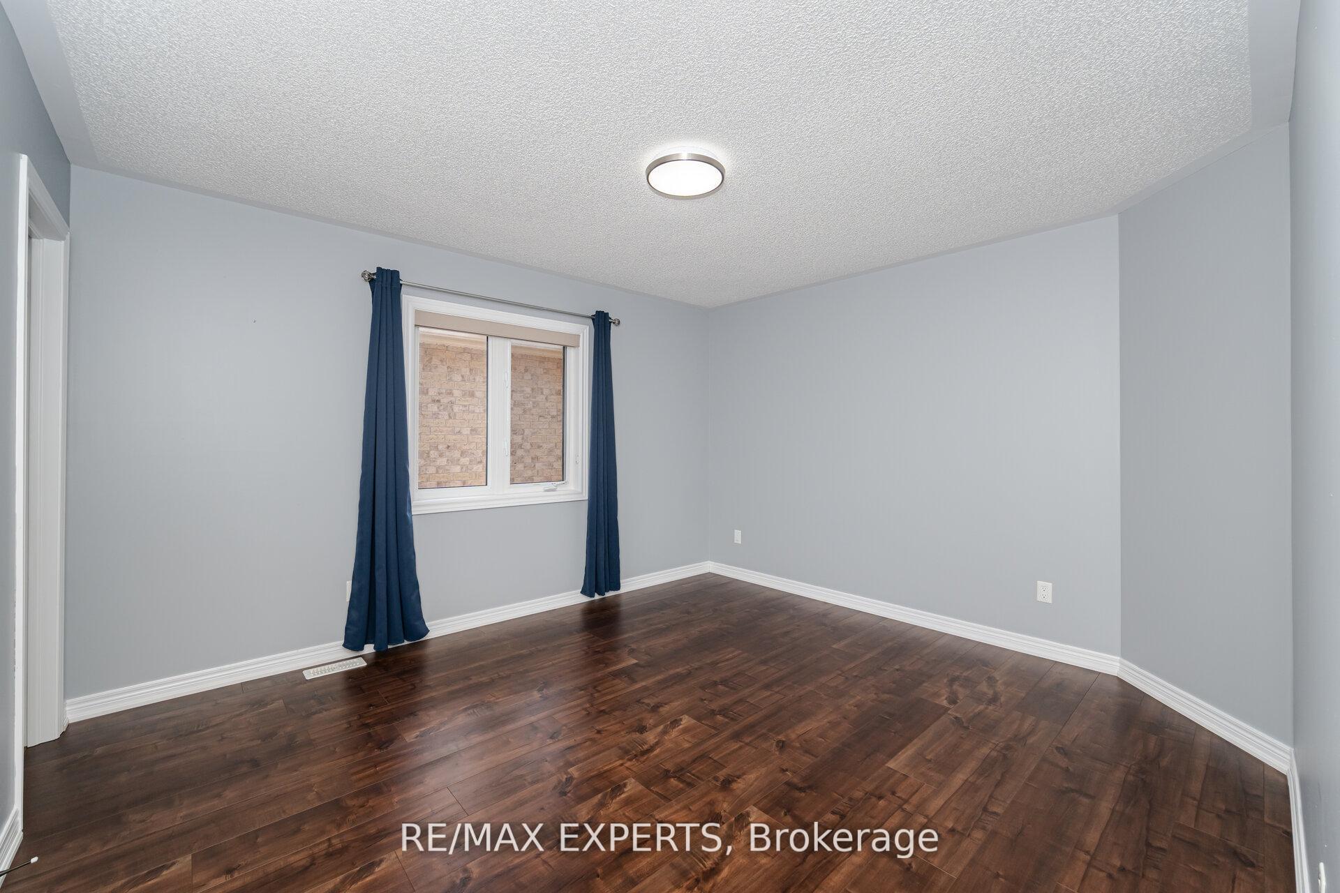Photo 32 of 75 Durango Drive, Brampton, Credit Valley — HOMEH