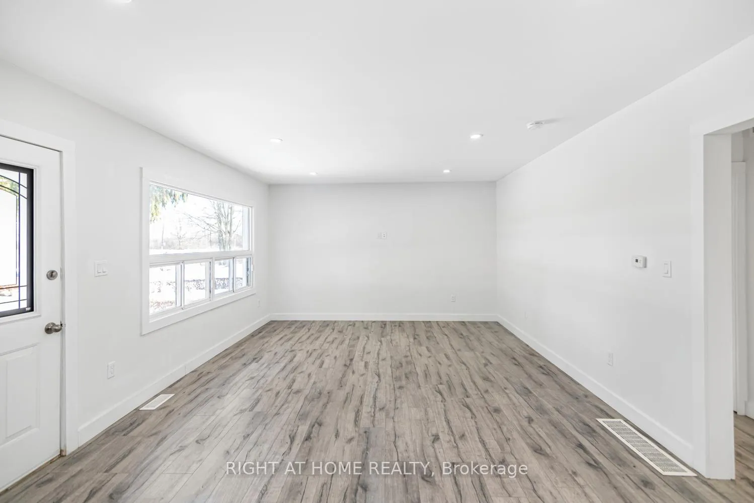 Photo 6 of 100 Green Mountain Road E, Hamilton, Rural Stoney Creek — HOMEH
