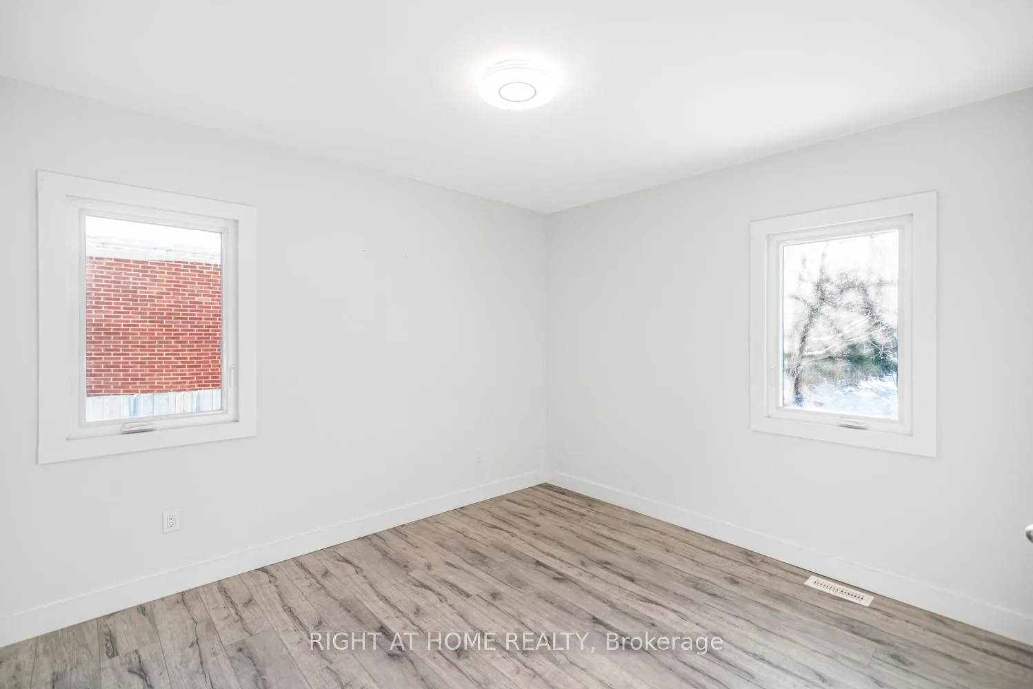 Photo 11 of 100 Green Mountain Road E, Hamilton, Rural Stoney Creek — HOMEH