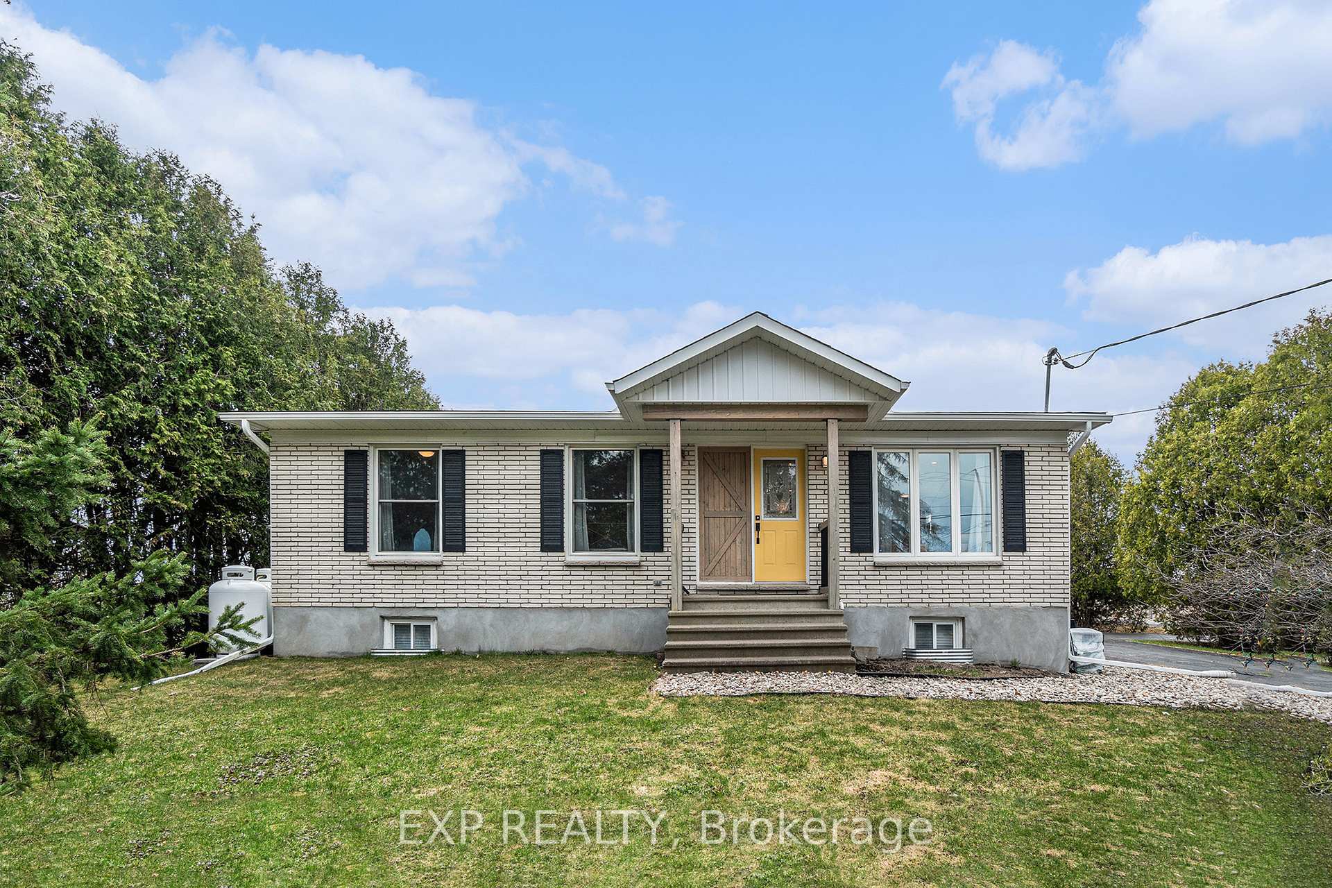 Front of 2462 Dunning Road