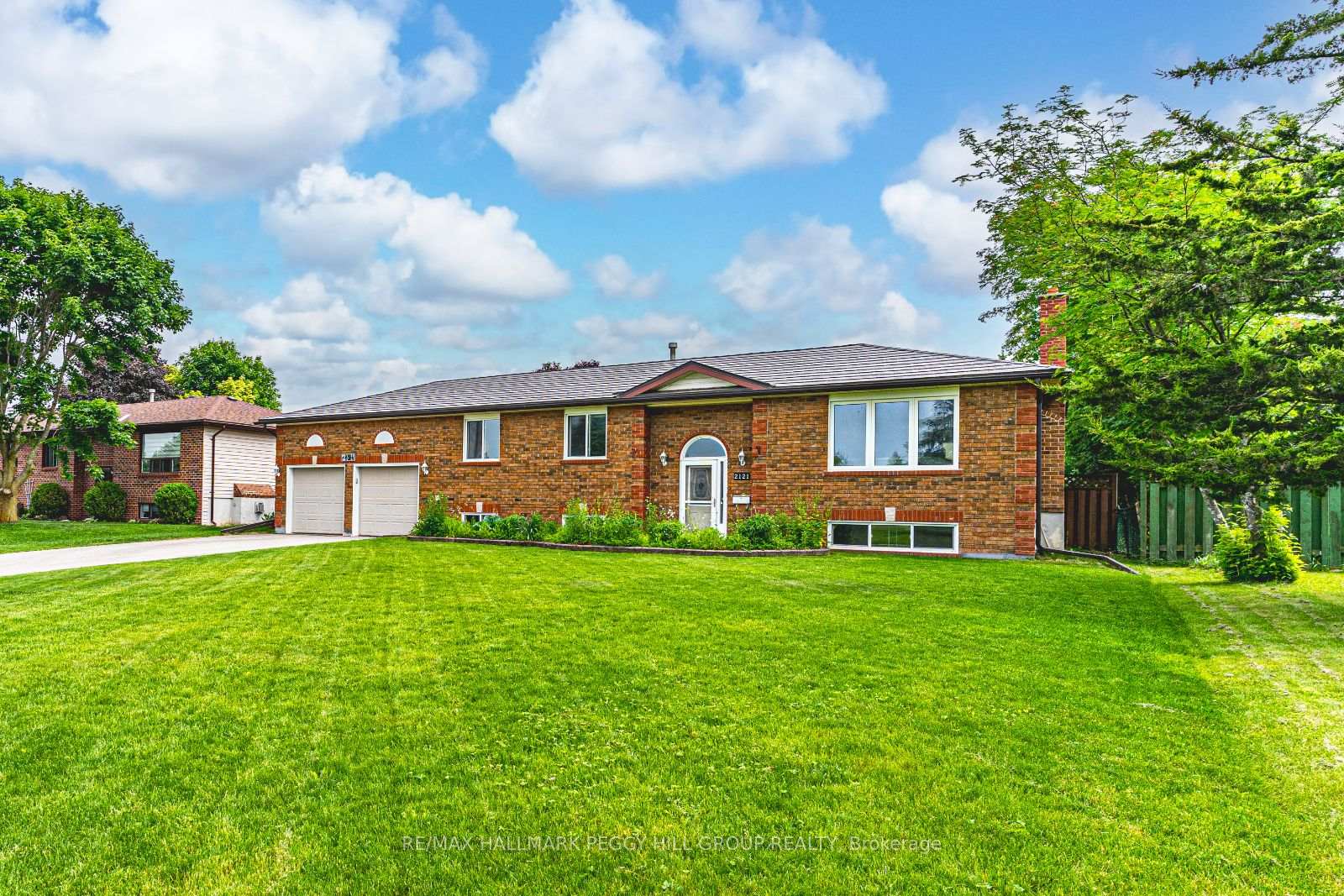 Photo 1 of 2121 Gordon Street, Innisfil, Stroud — HOMEH